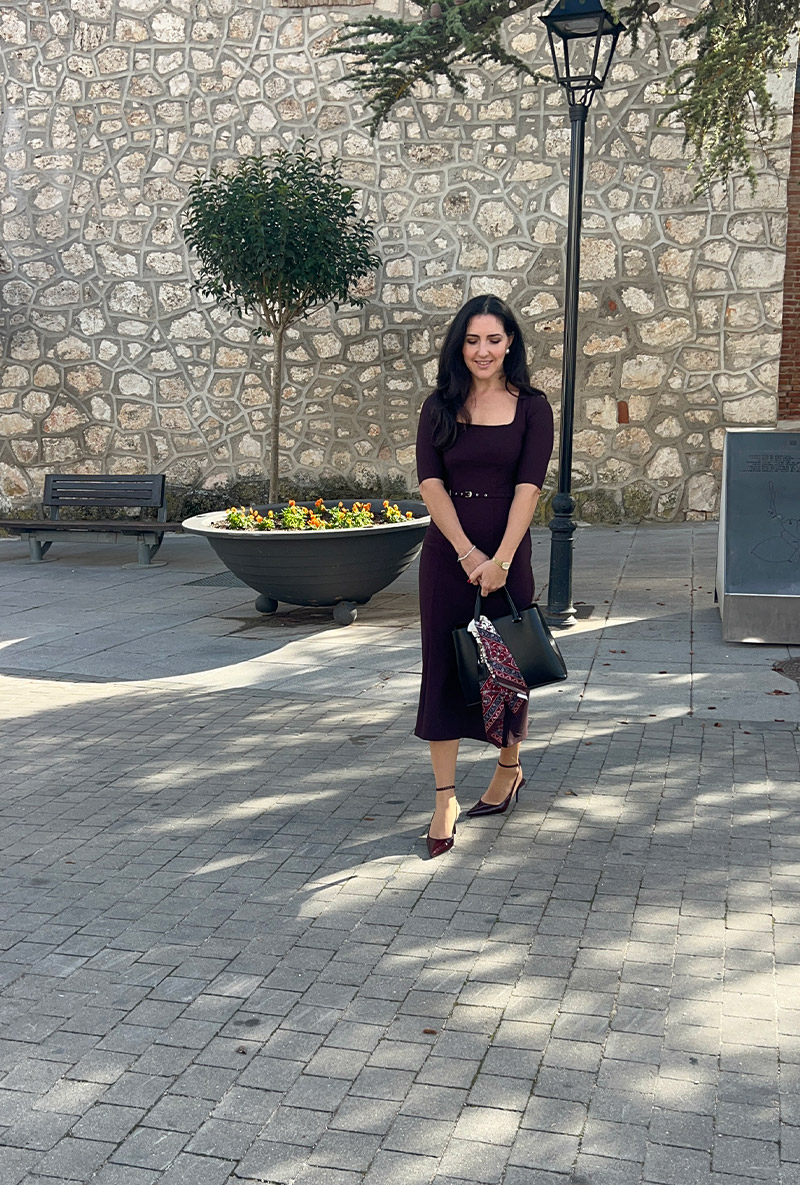 portada-los-favoritos-de-clara-all-in-granate